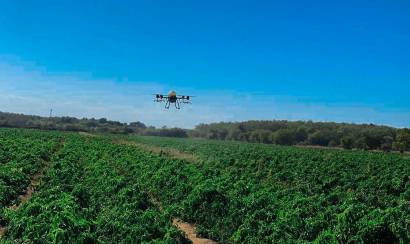 agricultural technology ,агродрони,квадрокоптер, дрон, MC 30 pro . MC A22 , dji Agras T10 , dji Agras T20, dji Agras T16, dji Agras T30 ,беспилотные летательные аппараты для сельского хозяйства. применение дронов сельском хозяйстве, дроны для мониторинга посевов, геопространственный анализ сельскохозяйственных участков ,внесение ззр ,внесение трихограммы , внесение удобрений дронами ,обработка полей , обробка полів ,внесення трихограми , дрон в поле, agri spray drone , agrodrone , agriucultire ,